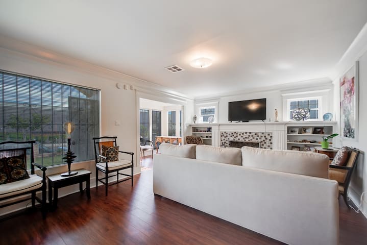 The❤️@Hollywood, Purple