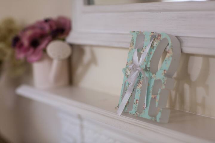 Cosy and romantic house gallery image 3