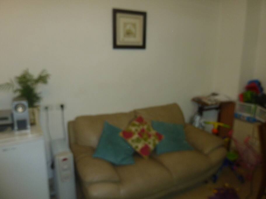 lounge area, kids toys