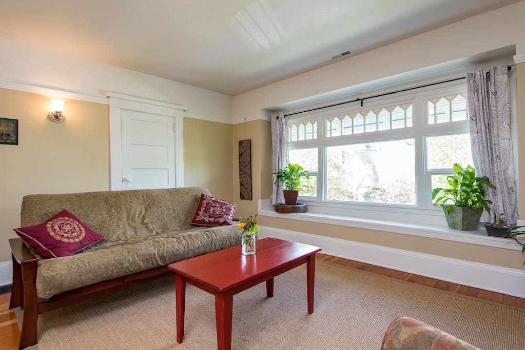 Double futon for extra guests in your group.