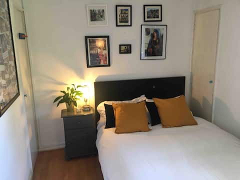 Private bedroom in a 2 bedroom flat