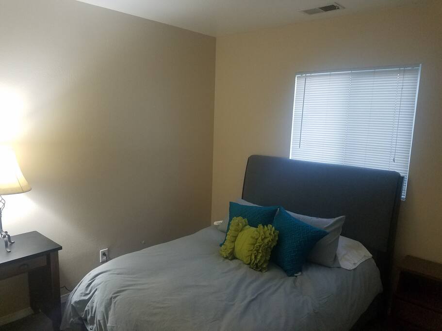 queen size bed
