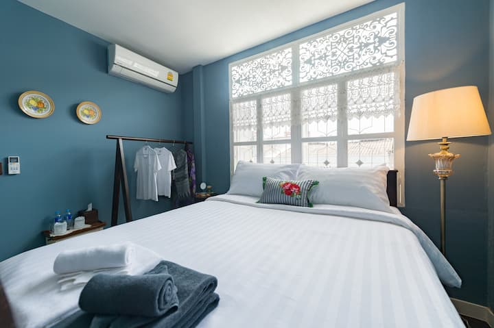 Heritage Shophouse in Yaowaraj, Bkk (room no.4/2)