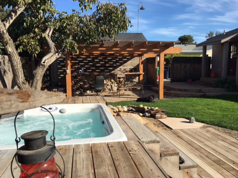 privacy and great sky view from luxurious spa.