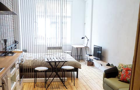 Studio moderne et lumineux proche du centre ville.