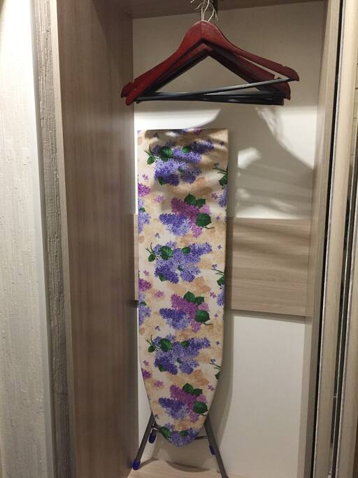 Шкаф