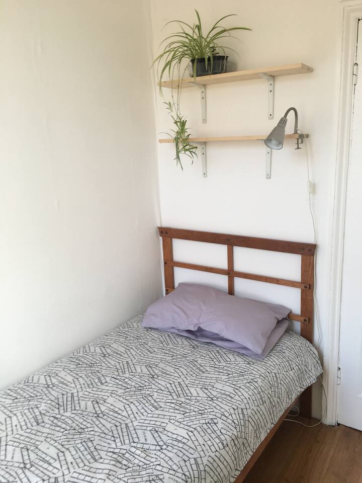 Very Central London, Single Bed In A Single Room - London, UK