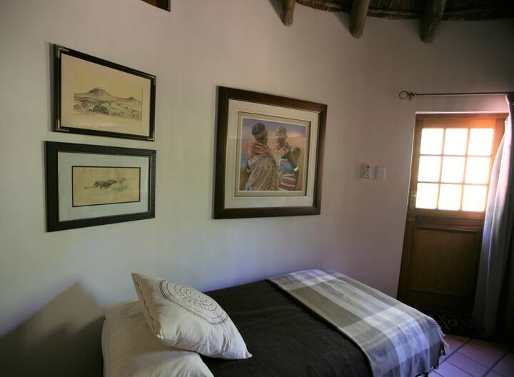 Lemberg Rondawel Chalets for Rent in Tulbagh, Western Cape, South