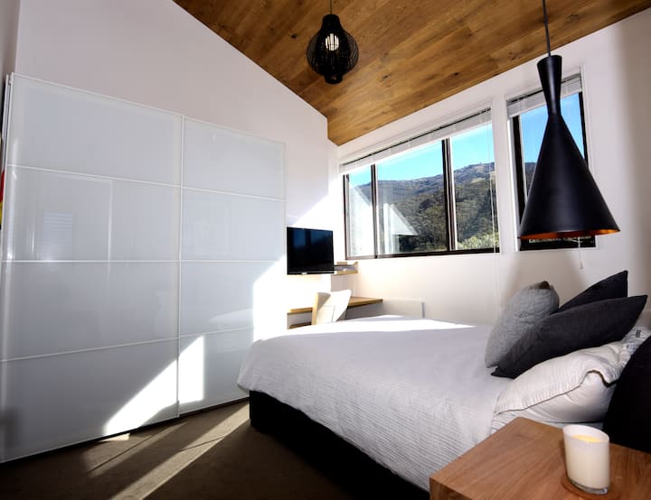 Მთავარი საძინებელი 1