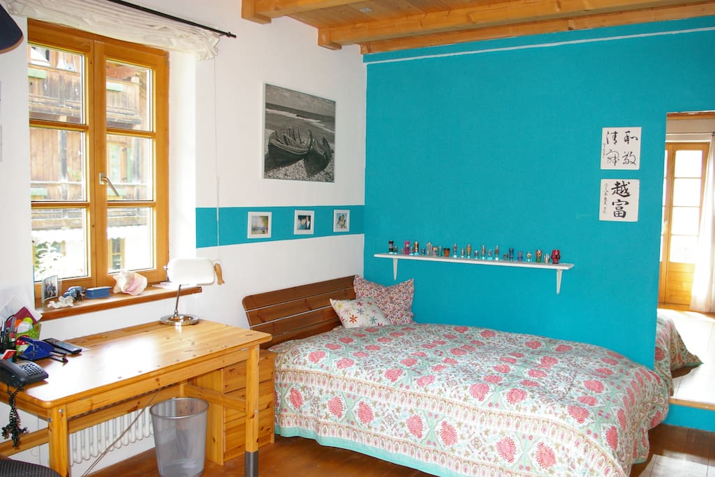 Zimmer 1 mit einem 1,40m breitem Bett