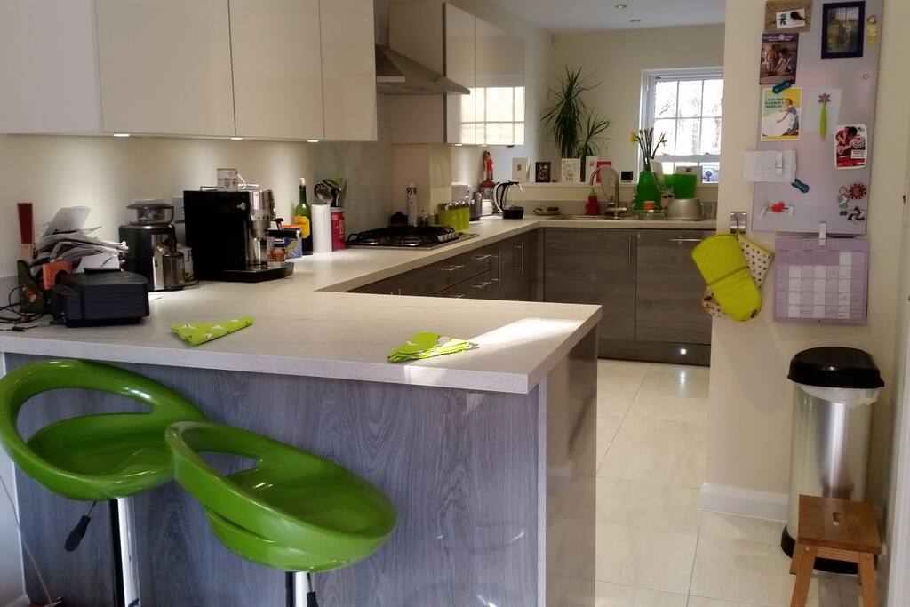 Breakfast bar