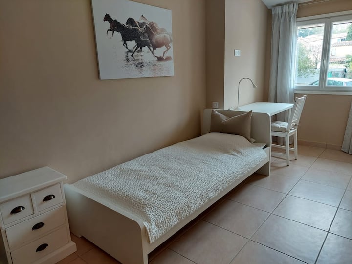 Chambre 3 avec lit 0,90 m x 2,00 m