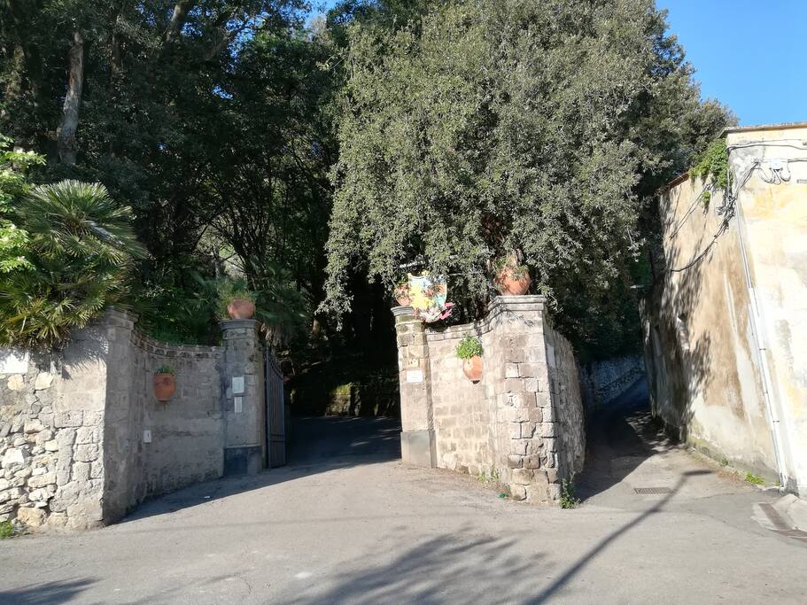 Ingresso del Parco Colonna