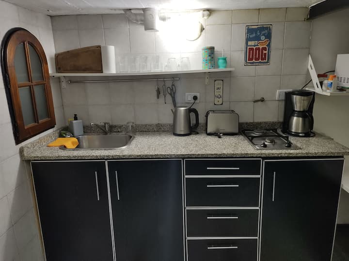 Monoambiente con entrepiso en Villa General Mitre