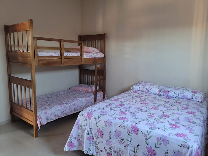 غرفة النوم 2