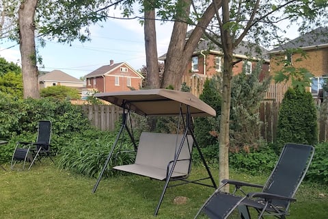 Swish tent Niagara walk 2 falls free park bbq yard