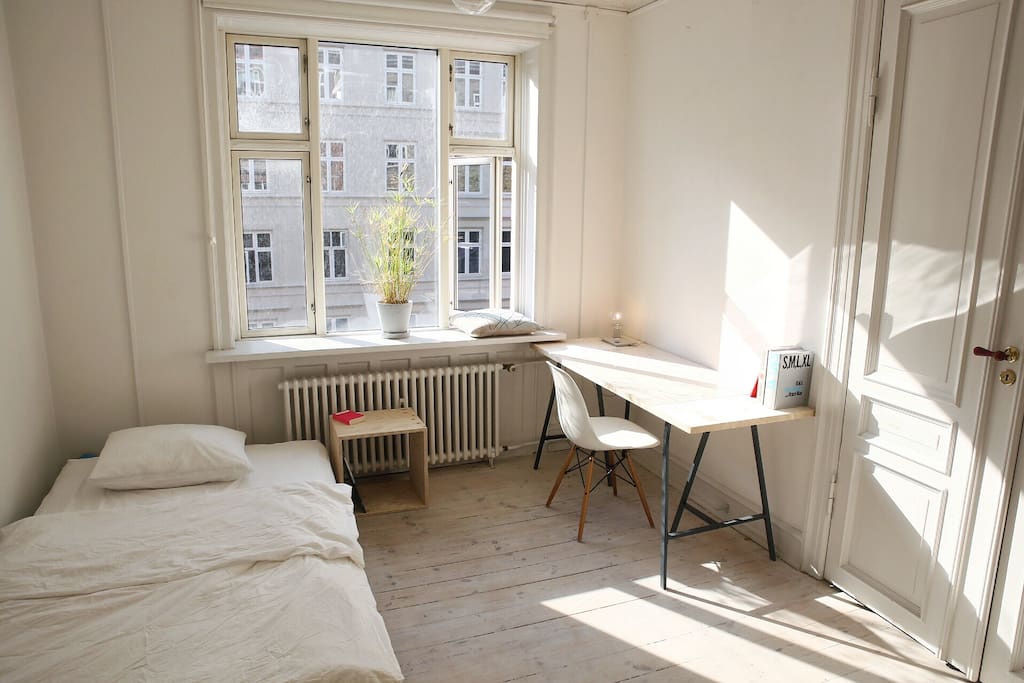Your room has a 120cm bed, desk, cloths-rack, small closet..