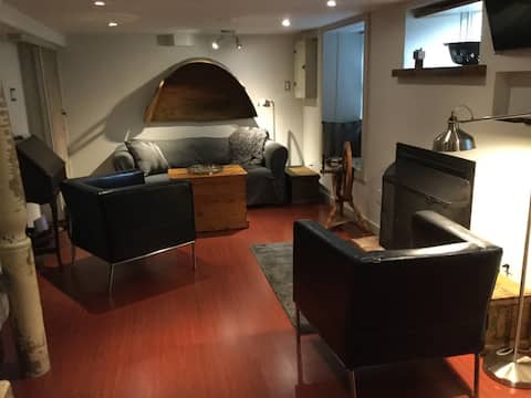 Top performing Airbnb: Studio Apt. in Olde Dundas in Hamilton