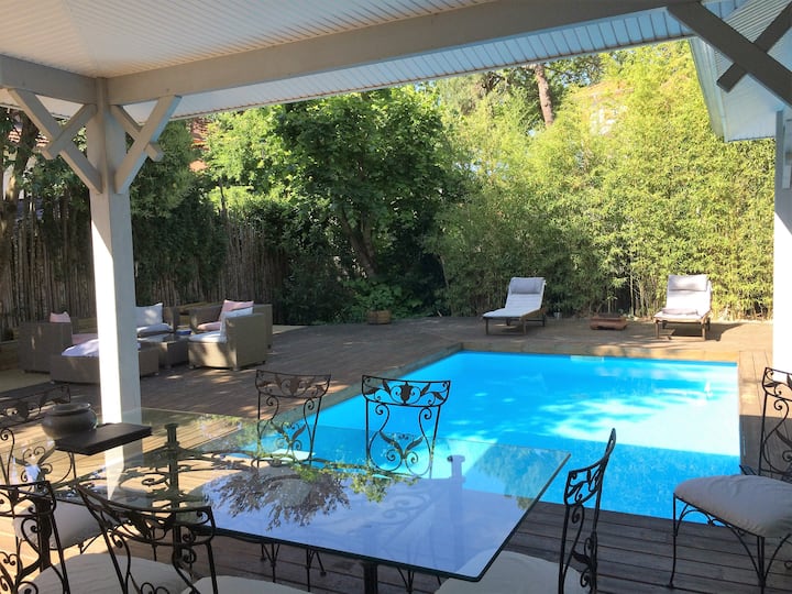 Maison Centre Ville Piscine Chauffée Et Terrasses - Arcachón