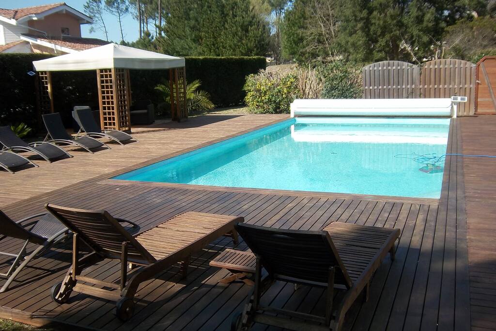 Vue piscine avec percola