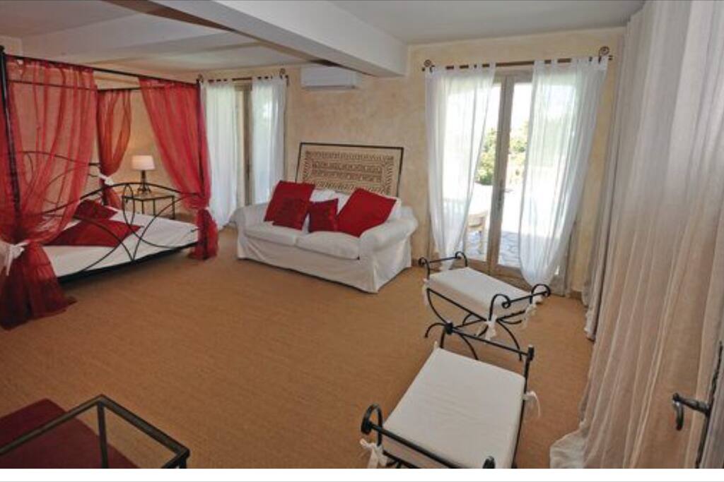 Suite lit 1,60m + couchage supplémentaire 1,40m TV