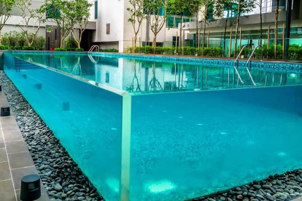 Aquarium Pool