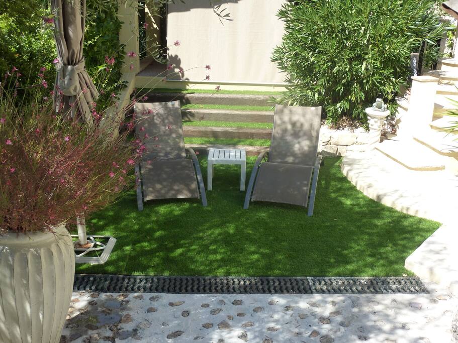 place to lounge around