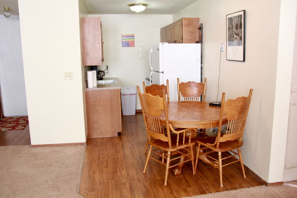 Kitchen/dining area