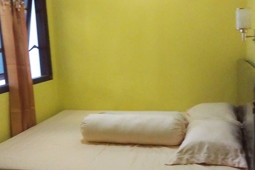 Kamar tidur pertama