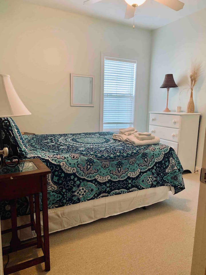 Middle-Level Bedroom with Queen-Sized Bed