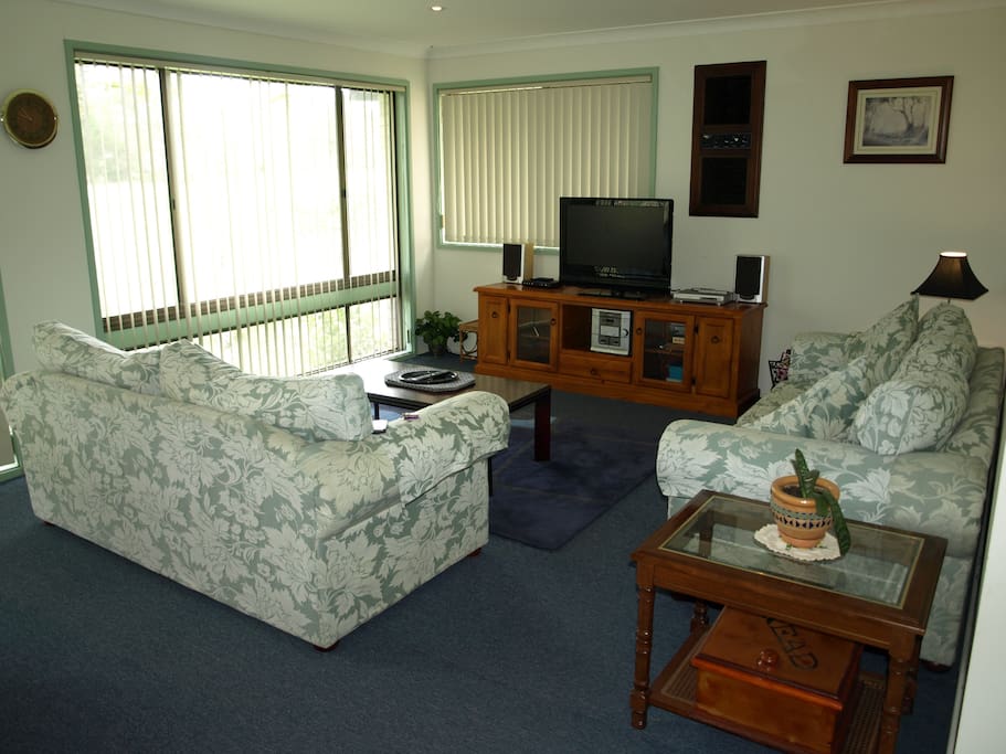 Lounge Room.
Sanctuary Point Accommodation