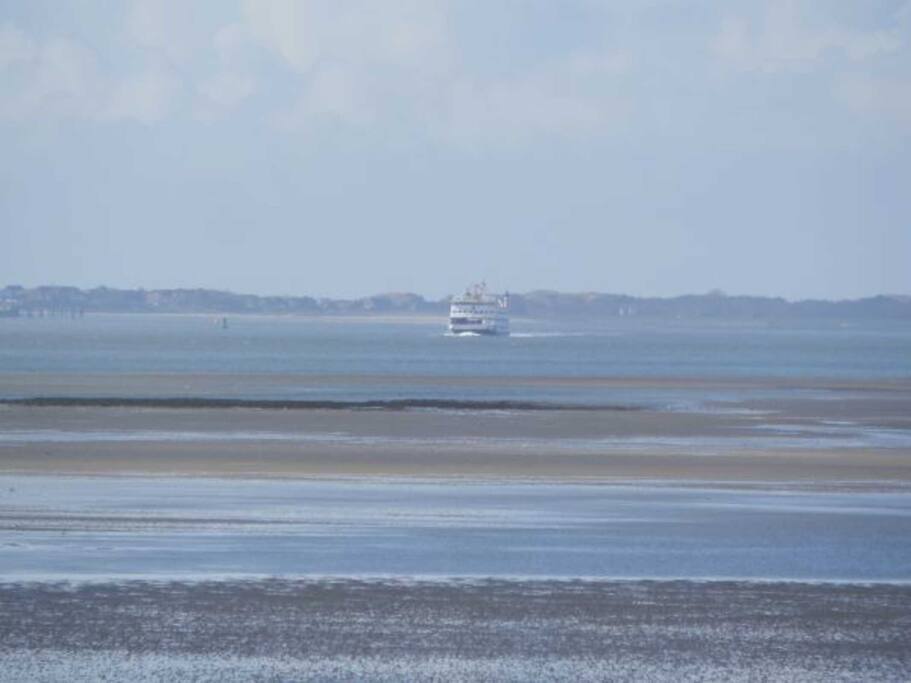 Wattenmeer mit Fähre
