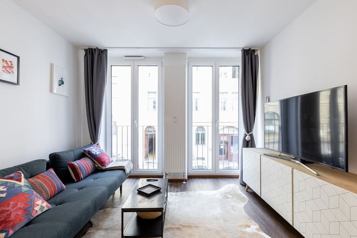 Ludwig – 2-bedroom apartment in Munich city center gallery image 3