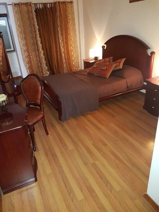 Quarto Castanho
Brown Room
Chambre Marron