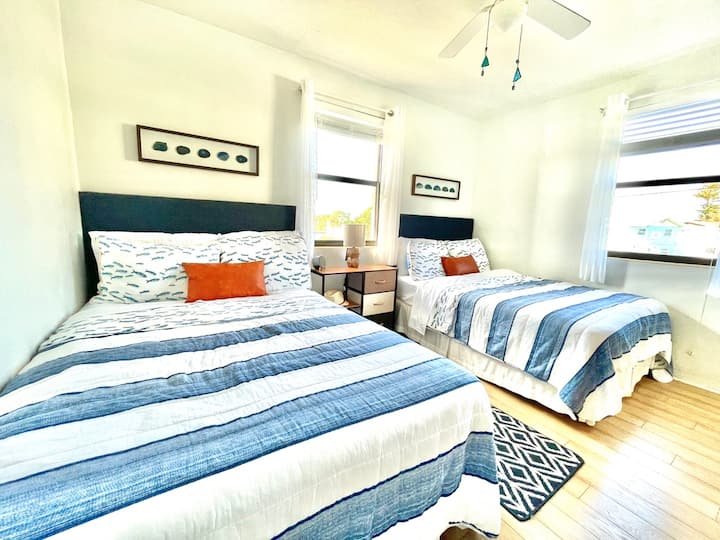 2 სრული ზომის საწოლი