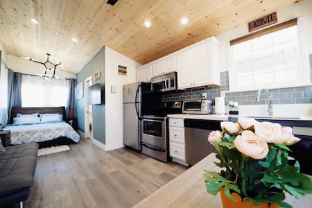 Modern Cottage Steps from the Ocean