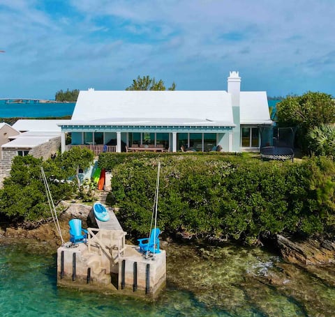 Windward Mark-Newly Renovated, Surrounded By Water