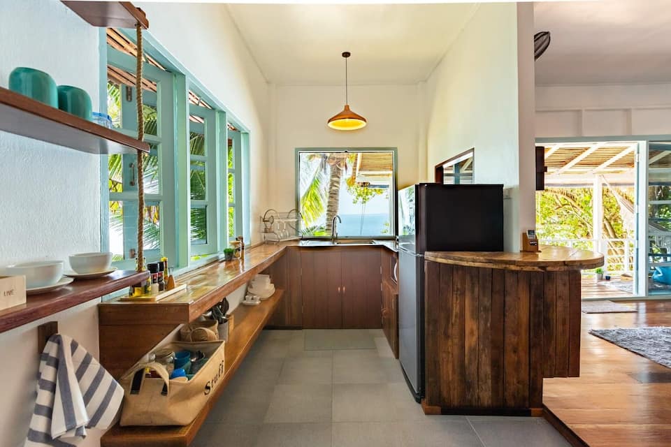 The Hatch, a beachfront house at Hin Kong, Hin Kong, Koh Phangan, Thailand, photo 10 of 10