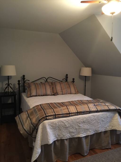Queen size bed