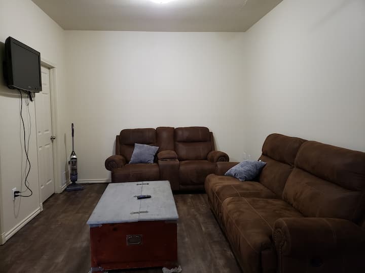 Convenient Rental Between Two Fishing Towns - Kenai, AK