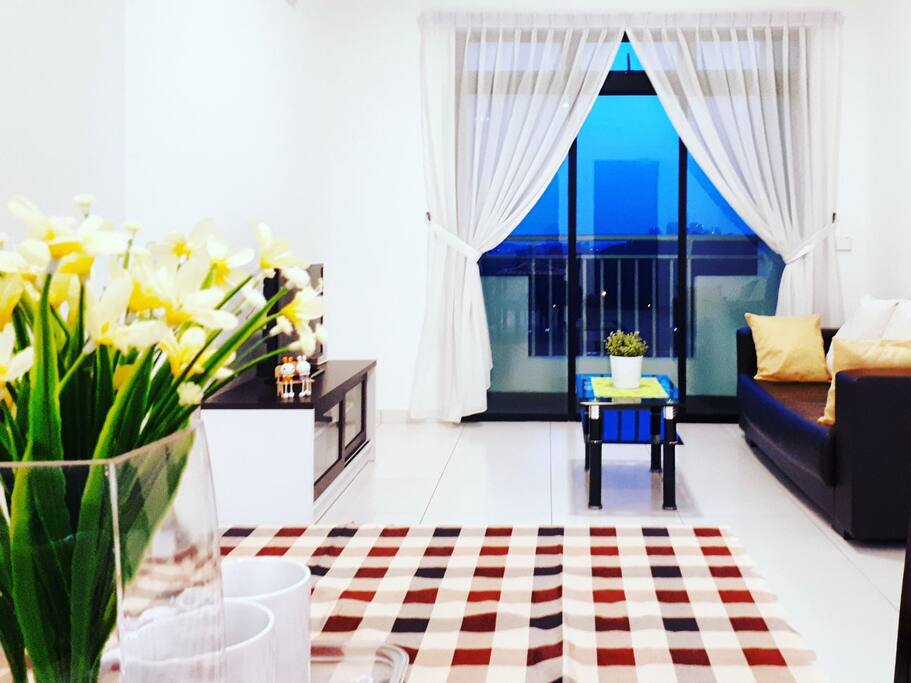 Dining to Living Area