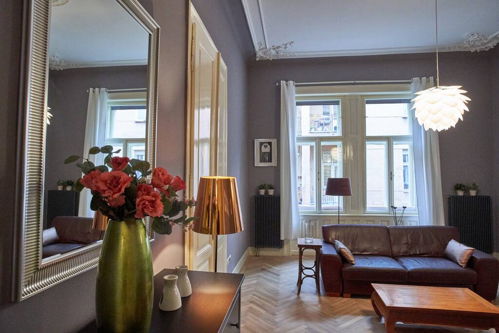 The living room of the 92 m2 apartment