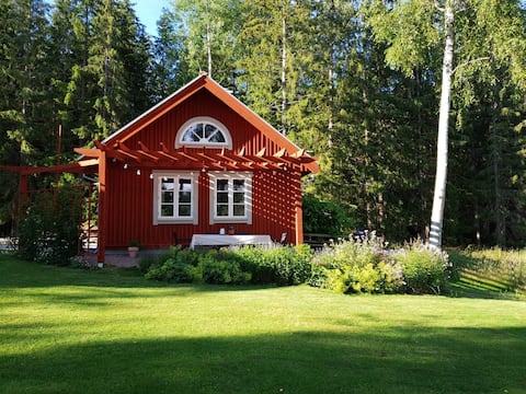 Casa rural amb embarcació, moll i sauna a Arvika