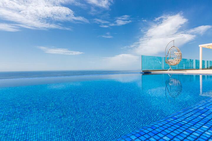 Villa Daphne, 3 BD, 3 BA, private pool, sea views gallery image 4