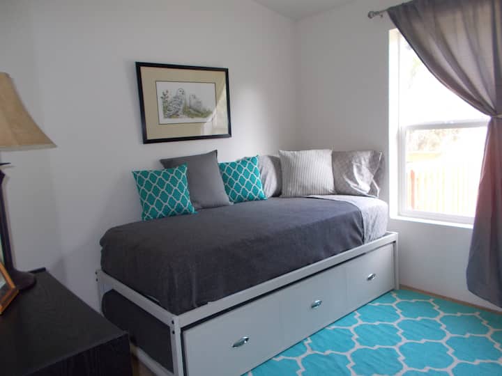 غرفة النوم 3- سرير فردي ومتحرك
