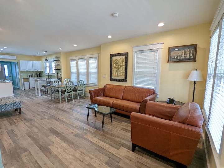 Bayside Bungalow-updated Home Near The Bay & Beach - Atlantic City, NJ