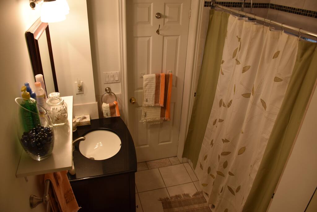 Jets bathtub