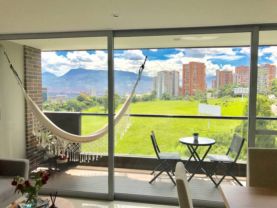 Balcón con vista espectacular a la ciudad