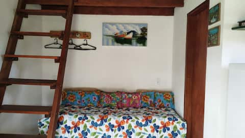 Top Airbnb: Ipê Amarelo Chalet | Sítio Olho D'Água em São Tomé Das Letras