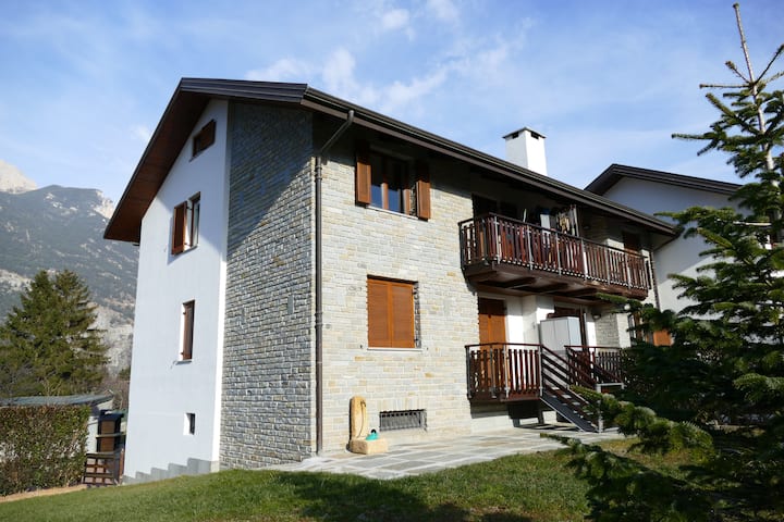 Oulx, Spazioso Alloggio Di Montagna - Oulx
